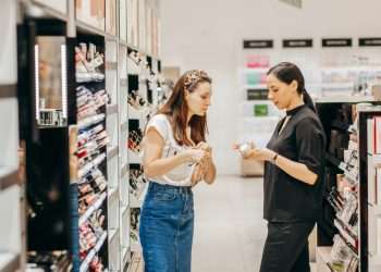 Retorno do trabalho presencial impulsiona cesta de higiene e beleza no segundo trimestre