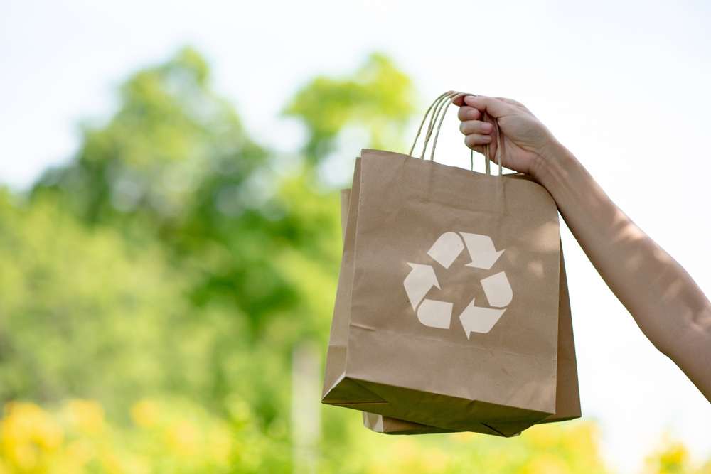 Impacto ESG no varejo brasileiro cai 7% em 2024, aponta Mosaiclab