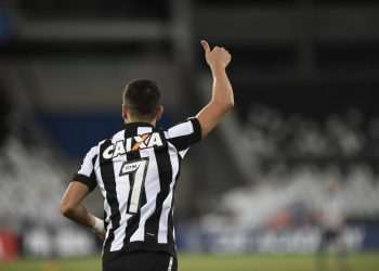 Caixa e Corinthians assinam acordo para que torcedor ajude a pagar dívida de arena do clube de R$ 710 milhões