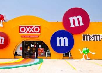 Com foco na geração Z, M&M's investe em loja emblemática da Oxxo Unicamp