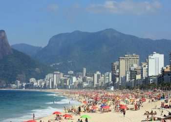 Comerciantes do litoral esperam crescimento de até 70% nas vendas neste verão