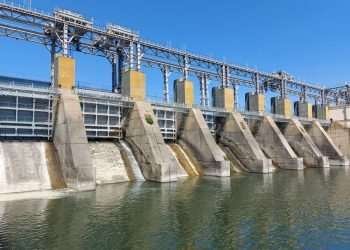 Bandeira vermelha entra em vigor e conta de energia fica mais cara