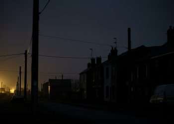 Enel SP diz que 430 mil imóveis seguem sem energia; 280 mil estão na capital paulista