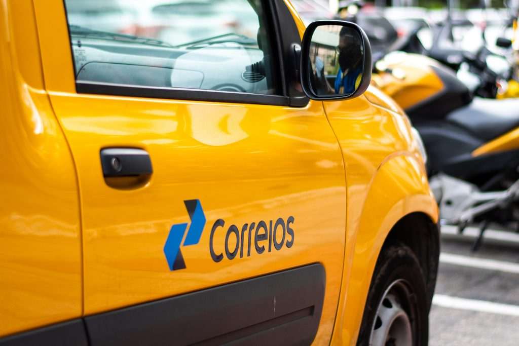 Correios e Mercado Livre ampliam parceria estratégica para entrega de encomendas
