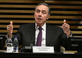 Barroso suspende julgamento bilionário envolvendo distribuidoras e consumidores de energia