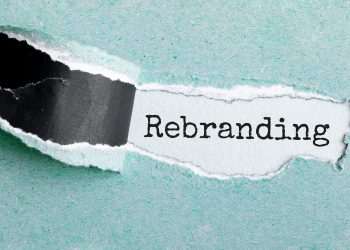 Apenas com um uma campanha teaser, a Jaguar conseguiu prejudicar dois dos mais importantes alicerces no branding para reposicionamento