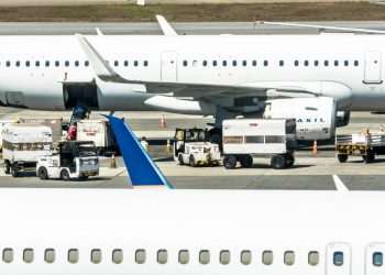 GuaruGuarulhos tenta resolver superlotação de cargas sob pressão da Justiça e de importadoreslhos tenta resolver superlotação de cargas sob pressão da Justiça e de importadores