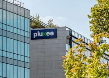 Pluxee assina acordo para aquisição da Benefício Fácil e segue com sua expansão no País