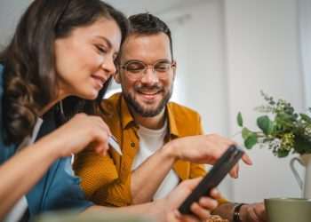 Acessórios, vestuário e eletrônicos são os itens mais comprados pela internet