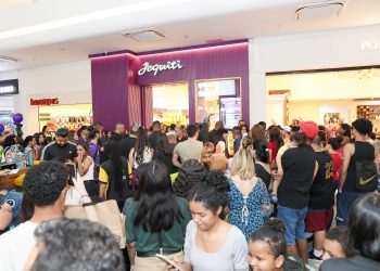 Jequiti atrai multidão na inauguração da primeira loja física da marca