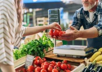 Com alta de 12,3% no faturamento, comércio impulsiona PMEs em novembro