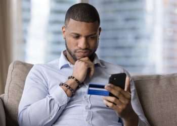 Confiança do consumidor recua no mês de janeiro