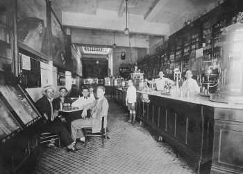 Rei do Filet, 110 anos, resiste fatiando o tempo e com o cardápio intacto