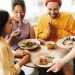 Foodservice e a geração Z: redefinindo a experiência gastronômica