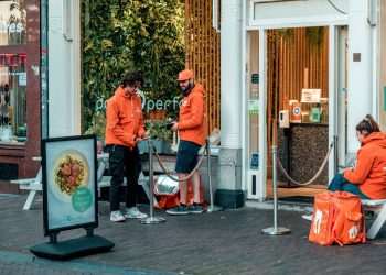 Dono do iFood, Prosus compra Just Eat Takeaway para criar campeão de entregas na Europa