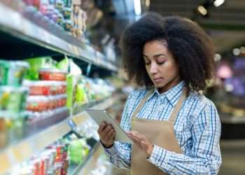 Cinco tendências para a gestão da força de trabalho no varejo em 2025