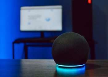 Amazon apresenta atualização de assistente virtual Alexa com IA generativa