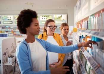 Marcas próprias no setor de farmácias devem crescer 16% em 2025