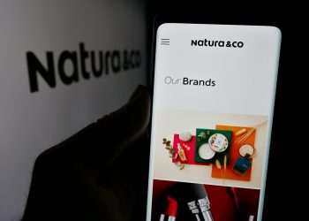 Natura mantém tratativas com IG4 visando venda da Avon fora da América Latina