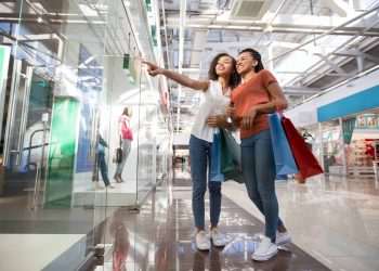 Visitas aos shoppings não se recuperaram totalmente desde a pandemia