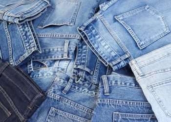 O jeans continua sendo a peça mais democrática e necessária dos guarda-roupas