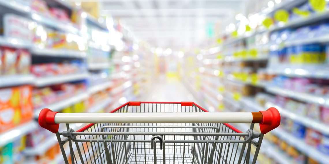 Consumo nos lares brasileiros recua 4,25% em fevereiro segundo Abras