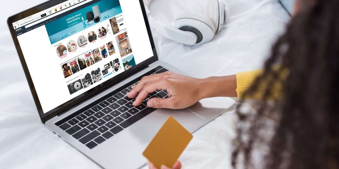 Varejo online brasileiro deve alcançar quase US$ 300 bilhões até 2027