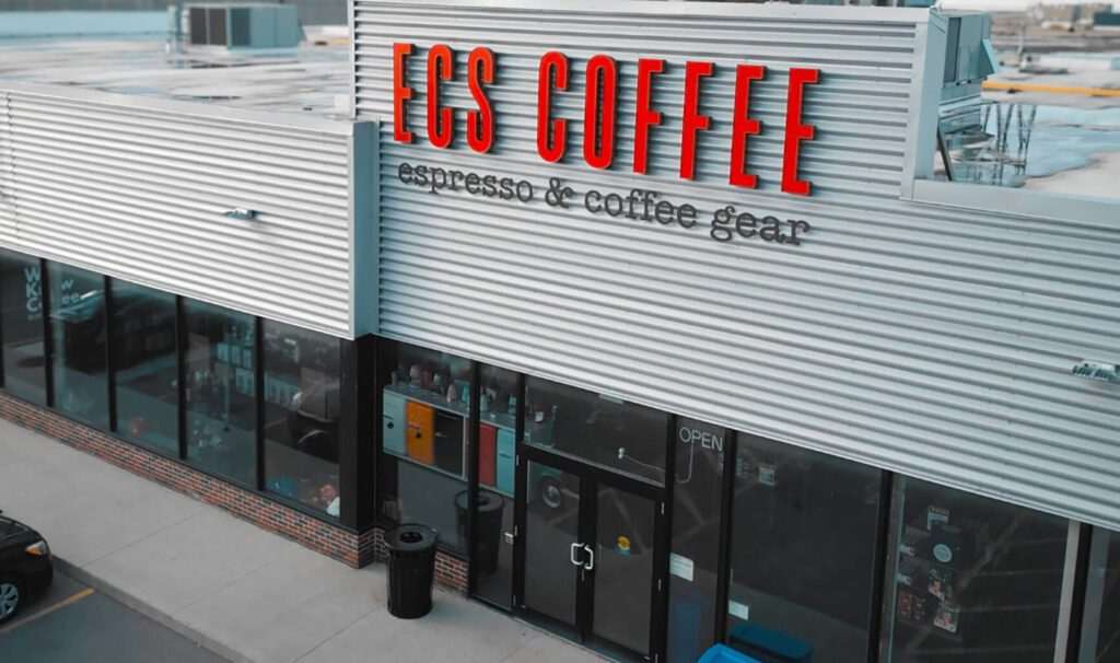 Flagship ECS Coffee aposta em imersão no mundo do café para encantar clientes