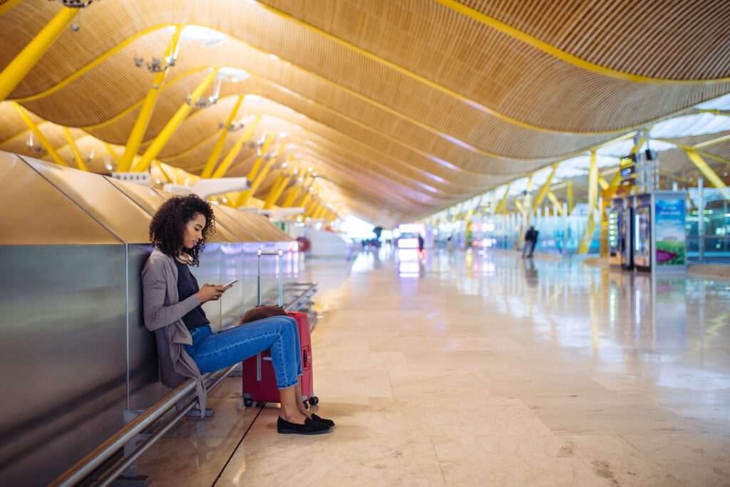 Apagão na Europa paralisa aeroportos em Espanha e Portugal e voos são cancelados