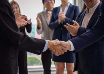 iFood e Uber juntas: um exemplo de metafusão no varejo de serviços e no mercado