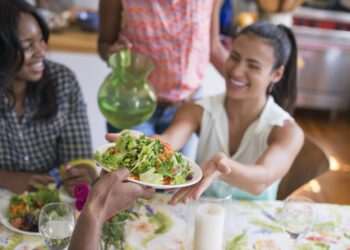 Consumo de alimentos saudáveis cresce, enquanto o de bebidas alcoólicas cai