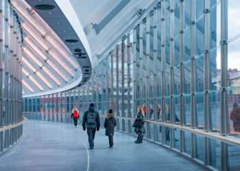 United cancela voos para Newark, Nova Jersey, após greve de controladores de tráfego aéreo