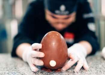 Garoto antecipa contratações para a Páscoa de 2026 e abre 300 vagas para a produção de ovos