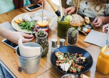 Foodservice em transição: da abundância ao essencial, com dados, saúde e eficiência