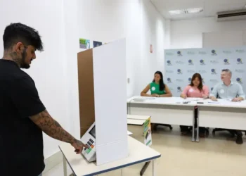 Revisão da reeleição é tema crítico para a Nação
