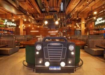 Estreando o novo conceito da marca, Outback inaugura unidade no Shopping Metrô Tatuapé