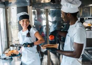 Abrasel lança projeto para apoiar os negócios do foodservice em parceria com de grandes players