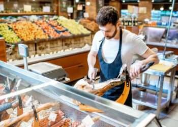 Abras diz que supermercados sofrem para preencher as 350 mil vagas de emprego abertas