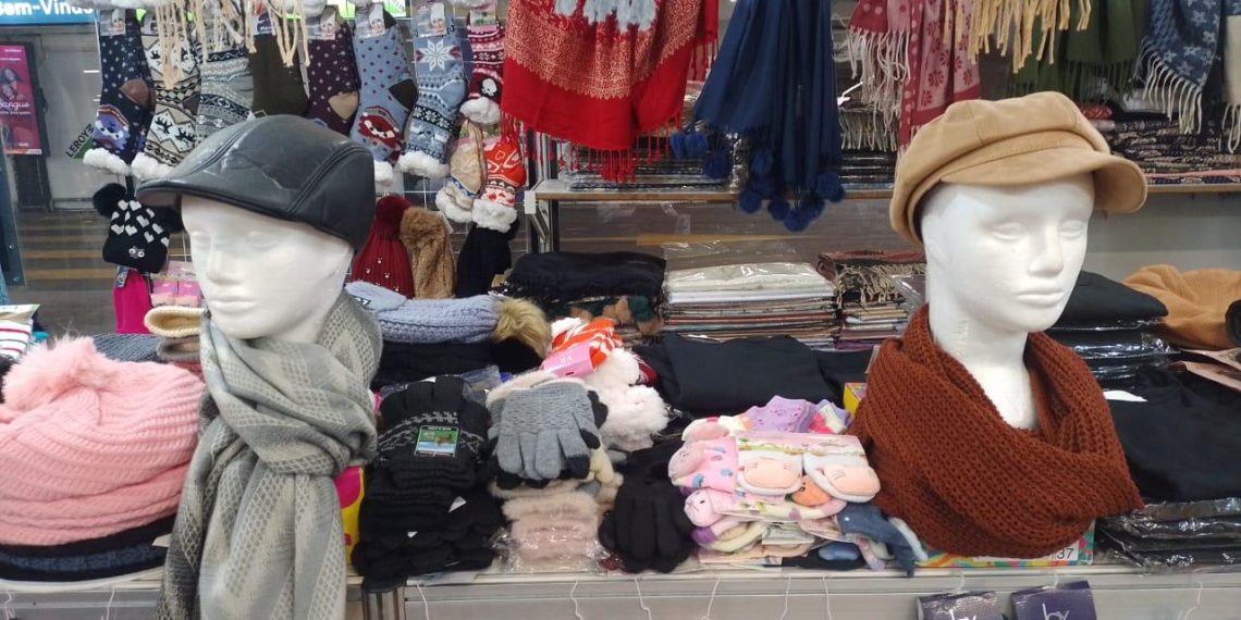 Feira Outlet das Malhas aquece o Carrefour Anchieta com moda de inverno