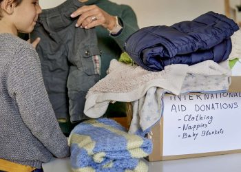 Logística solidária: Clique Retire planeja arrecadar 10 mil agasalhos em seus smart lockers