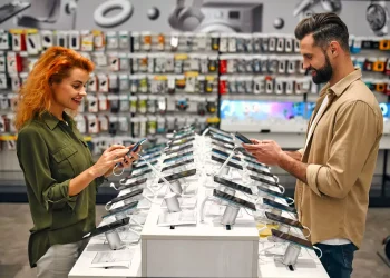 Comércio cresce 13,53% no Dia dos Namorados, puxado pelo atacado e vendas online