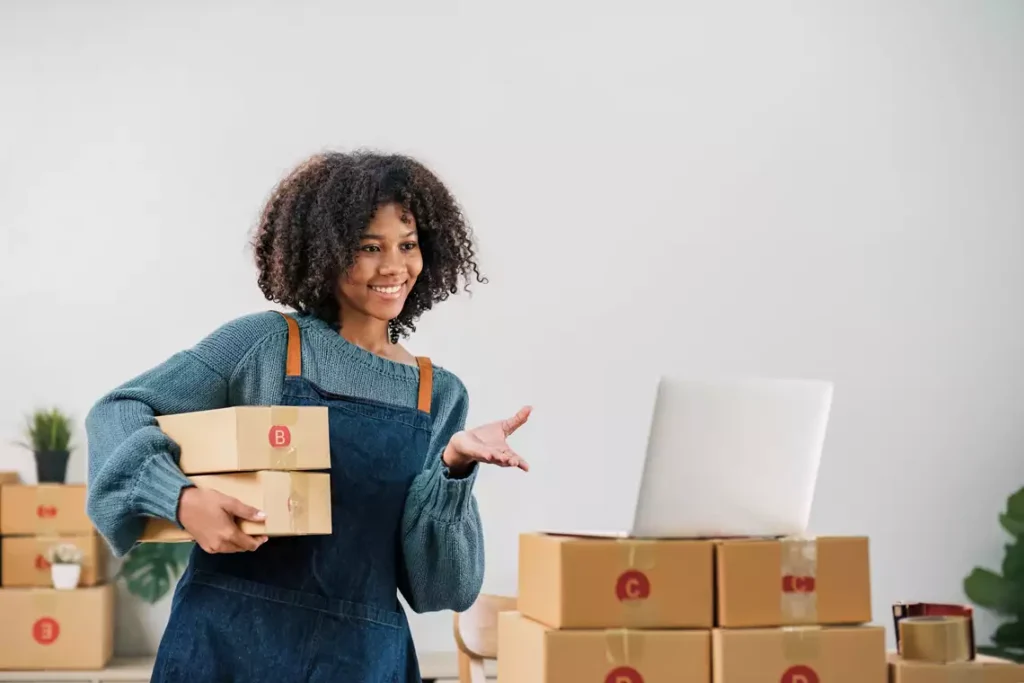 Frete a partir de R$ 5,89: Nuvemshop e Loggi lançam serviço de postagem acessível para PMEs