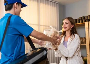 ntregas sobem 33% no Dia dos Namorados com boom de pedidos de última hora