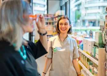 Supermercados defendem farmácias completas dentro das lojas