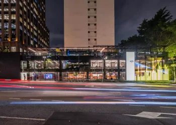Flagship da XP em São Paulo transforma agência em hub de experiência