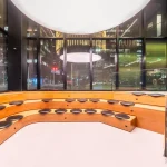 Flagship da XP em São Paulo transforma agência em hub de experiência