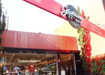 Giuliana Flores inaugura primeira loja boutique em São Paulo com foco em experiência sensorial