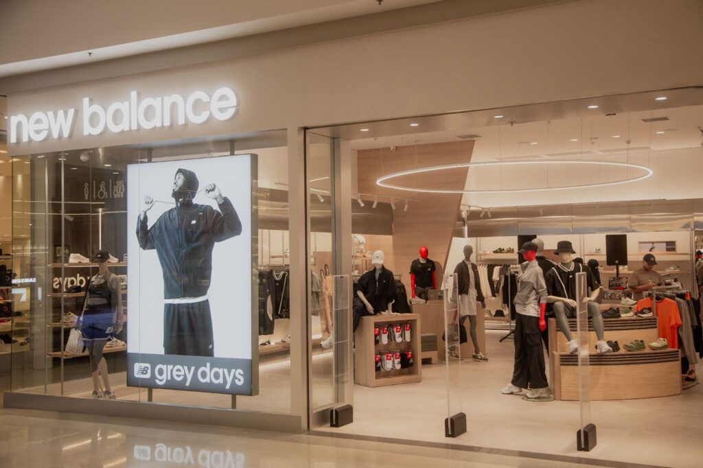New Balance inaugura loja no Shopping VillaLobos com conceito global UCC