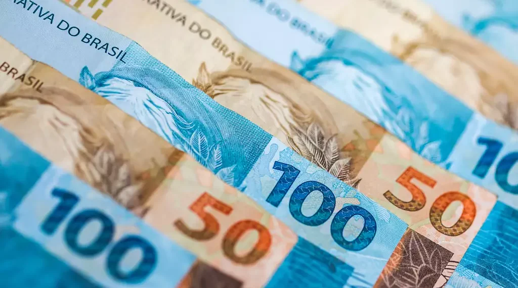 Câmara aprova isenção do IR para quem ganha dois salários mínimos
