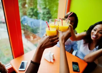 Consumo de bebidas alcoólicas fora de casa cai 34% no primeiro trimestre de 2025